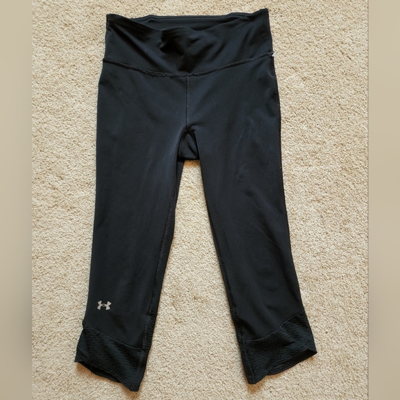 Under Armour Pants - Under Armour Ladies Fitness Capris size S